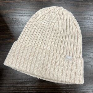 Aritzia TNA Rush Beanie - Milk/Herring - One Size